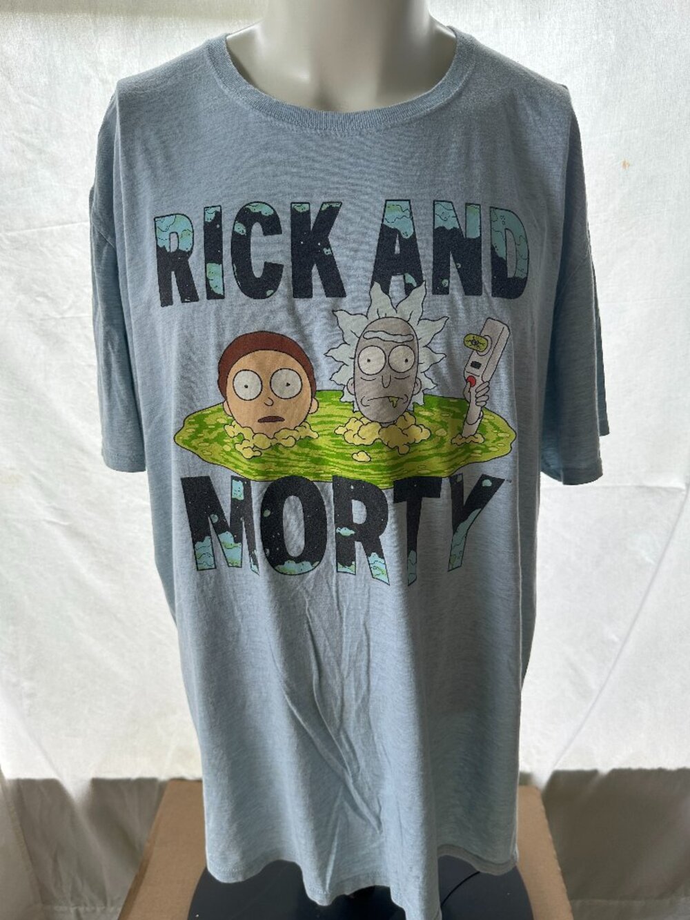 Rick and Morty Green Portal 2021 Men's Blue T Shirt Size 2XL Ripple Junction Adu